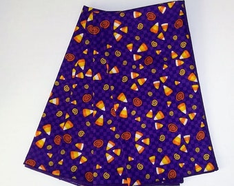 Halloween Napkins, Candy Corn on Purple Background, Cloth Table Napkins, Dinner Napkins, Halloween Decor, Set of 4