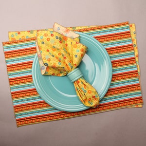 Bright Placemats, Summer Placemats, Modern Placemats, Set of 4 Reversible Placemats