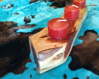 Portavelas de cedro rojo