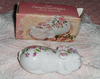 Figura de cerámica vintage de Avon, cerdito mimado, pomander, bolsita de popurrí,