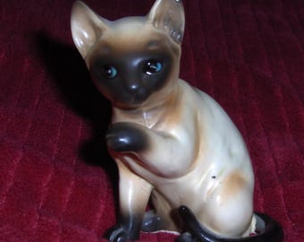 Vintage Siamese Cat Figurine Porcelain Blue Eyed Kitty Statue Marked H4032 Brown Beige Siamese Kitten Cat