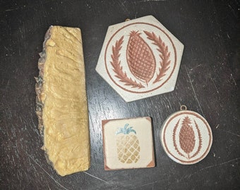 Vintage Primitive Folk Art Pineapple Four-Lot Pineapple Molds Wooden Block Pineapple Magnet
