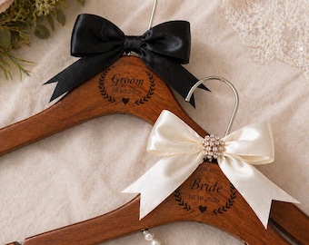 Personalized Hanger,Bride dress hanger,Bride hanger,wedding gift,custom clothing rail,custom present,Custom wedding hanger