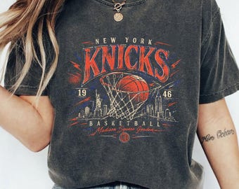 New York Knicks Basketball Vintage T-Shirt, Team Logo City Skyline Tee, Retro Sports Fan Gift