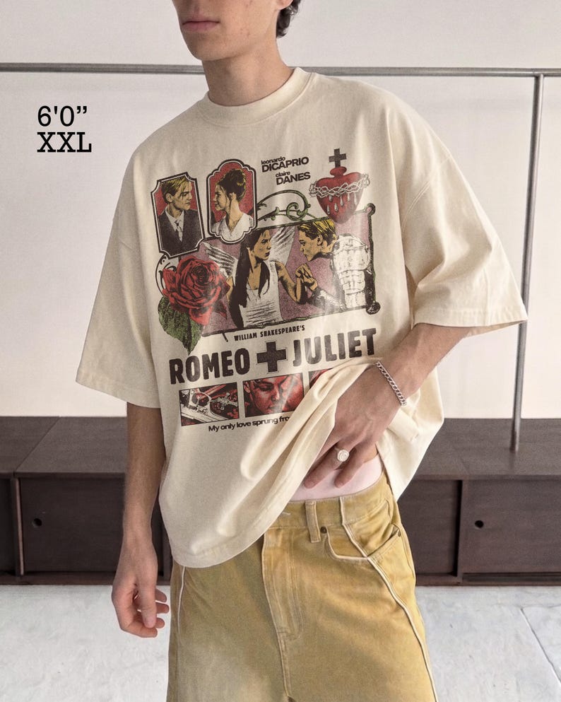 T-shirt del film Romeo + Giulietta del 1996 / Maglietta streetwear oversize con spalle scese immagine 4
