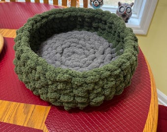Handmade Chunky Yarn Pet Bed