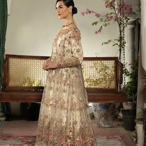 dress cream and gold & One-Strap Full Length length skirt completes the look with effortless grace retrofte Women's Cyra Sequin Dress