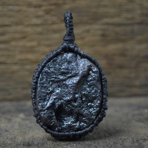 Leklai Natural Stone Leklai Black Pendant Umklum Mountain Thai Buddha Amulet Powerful Protection From Thailand With Necklace by Lp Somphon
