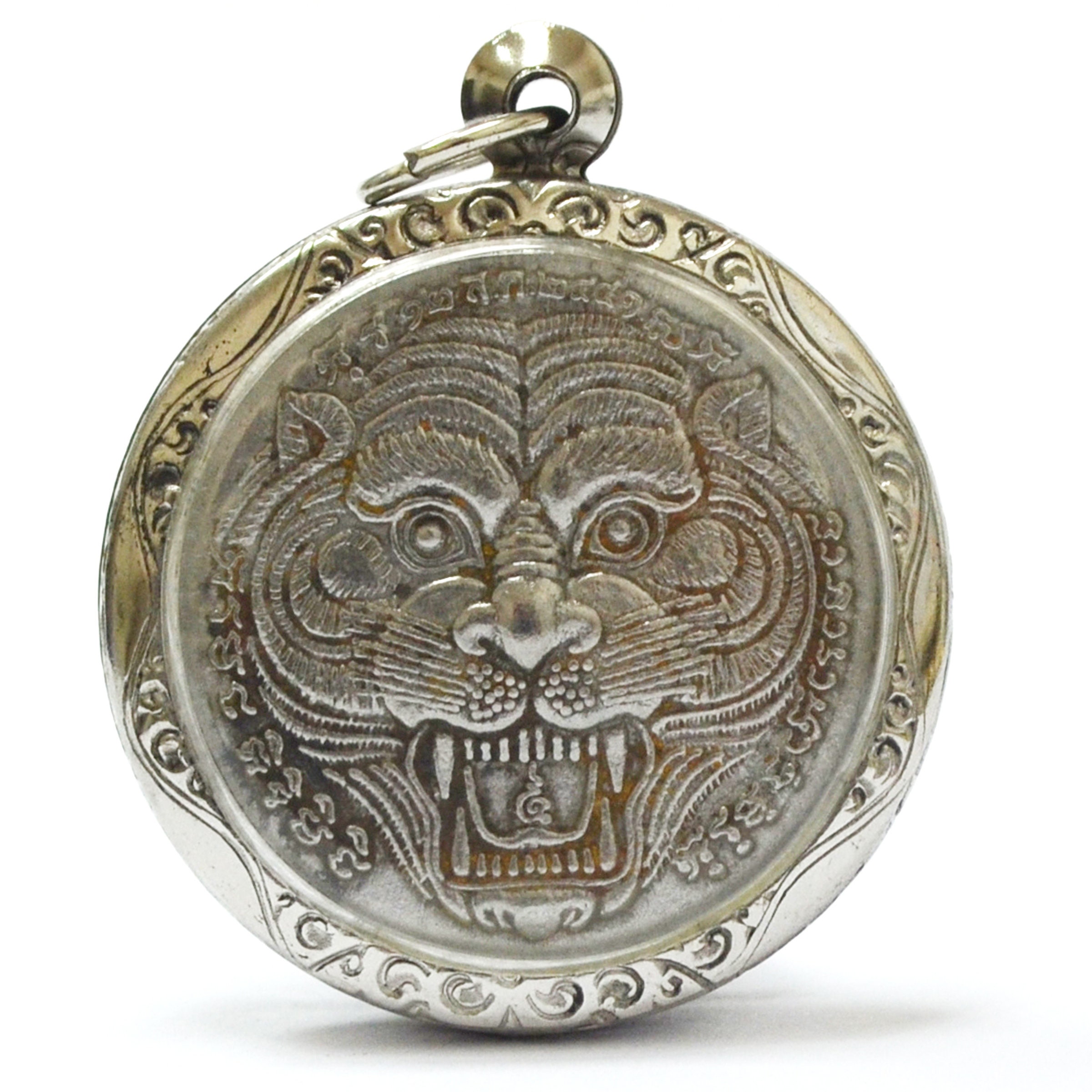 Muay Thai Jewelry Magic Tiger Pendant Amulet Luang Phor Pern 50
