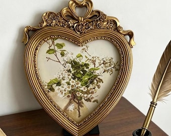 Vintage hartlijst, gouden strik uitgehouwen roos, romantische tafelwanddecoratie (16,5 x 19,5 cm)