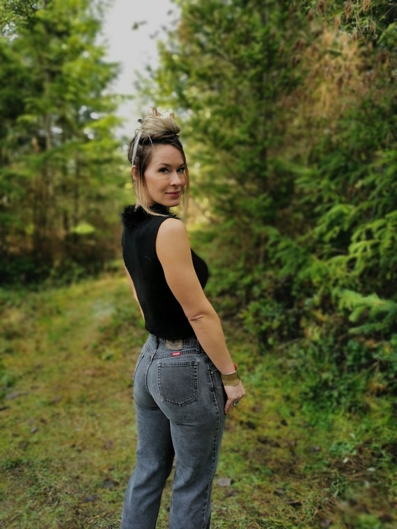 Perfect black 80s mom jeans
