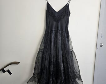 Vintage Clothing, Vintage 1990s Black Chiffon Dress, Formal Dress Sleeveless V-Neck, Side Zip, Full Layered Skirt Ladies Size 2