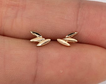 14K Solid Gold Triple Leaf Threadless Push Pin Flat back Cartilage Stud Earring