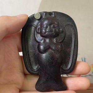Colgante de la Diosa Sirena Alada de la Cultura Hongshan, Amuleto de Piedra de Meteorito Negro Magnético, Collar Talismán de la Antigua Mitología China