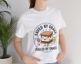 Maglietta "Salvato dalla grazia, alimentato dagli snack" / Maglietta con simpatico disegno di s'mores