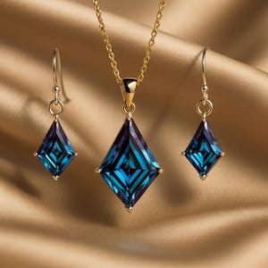 Kite Cut Alexandrite Necklace, Color Changing Gold Pendant, June Birthstone Jewelry.