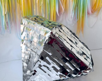 銀色のダイヤモンドピニャータ