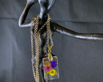 Dried Real Flowers Resin Pendant Handmade OOAK 21” Gold Plated Chain Necklace