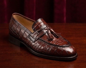Mocasines exóticos de caoba con borlas de cocodrilo / Zapatos de vestir de cuero hechos a mano