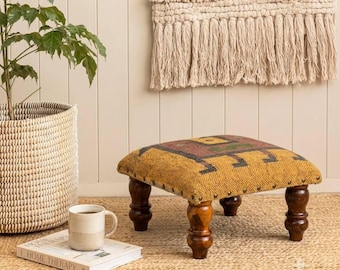 Handgefertigter Kelim-Fußhocker mit Hühnermuster – Ottoman aus Wolle und Jute mit Vogelmotiv, gepolsterte Fußstütze aus Holz, Vintage-Kelim-Hocker, Boho-Landhaus-Dekor