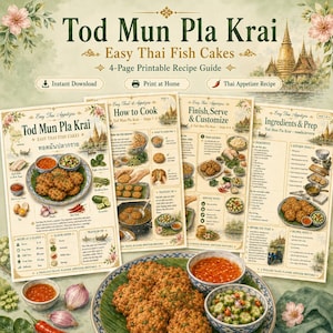 Op de afbeelding: Een 4-pagina's tellende printbare receptengids voor Tod Mun Pla Krai, met Thaise viskoekjes. De pagina's bevatten tekst, illustraties van ingrediënten, kookstappen en serveersuggesties, met een decoratieve bloemenrand en Thaise tempels.