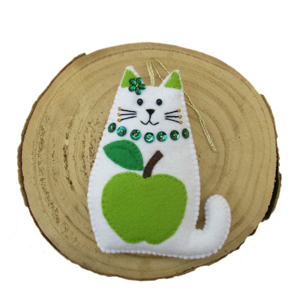 Hanging felt cat ornament, teacher gift, cat ornament with apple, Cat decor, cat decoration, Gift under 10 pounds