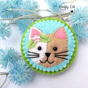 Felt Applique Cat Brooch: Handmade Wool Blend Pin