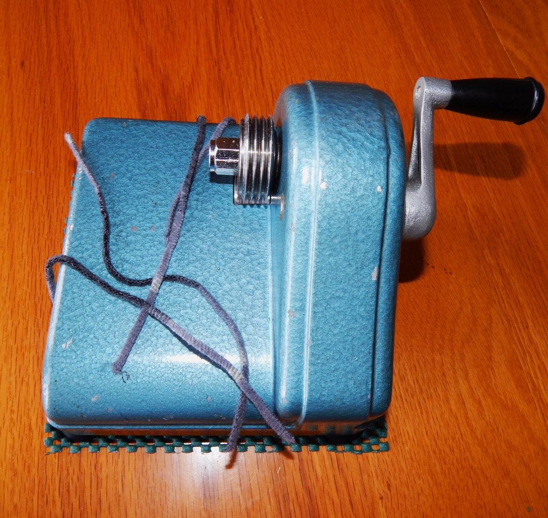 BLISS CUTTER Harry M. Fraser Portable Strip Slitter for Primitive Rug Hooking Tool 4 Blade W