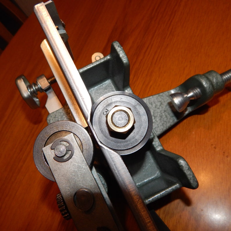 Harry M Fraser 5001 WOOL Strip Cutter Slitter for Primitive Rug