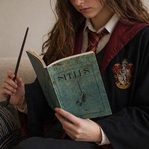 Trollkarlsbok | HP-inspirerad magisk trollkarlsbok | Samlarobjekt för cosplay-fans | Mini-grimoire i vintagestil för magifans bild 2
