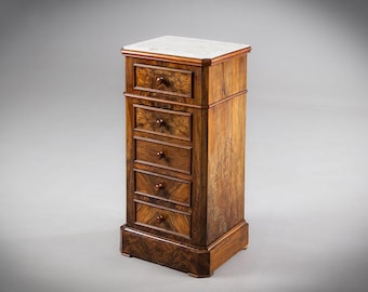 Cassettiera antica francese in noce con piano in marmo e vano nascosto.