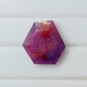 Rubin-Saphir-Scheibe, beidseitig geschliffen, lose, 15,50 Karat, Größe 15 x 19 mm