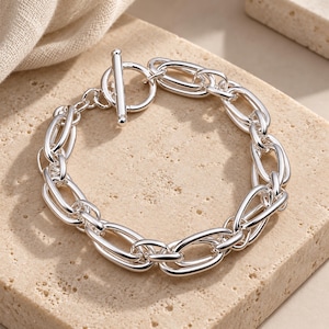 Unisex Schakelarmband - Elegante Zilvere Schakel Knevelsluiting, Feestelijk Cadeau voor Hem & Haar