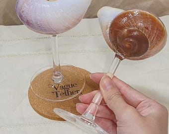 Personalized Name Seashell Martini Glass Set – Handcrafted Beach Wedding Toast Glasses – Custom Engraved Anniversary Gift(2pcs)