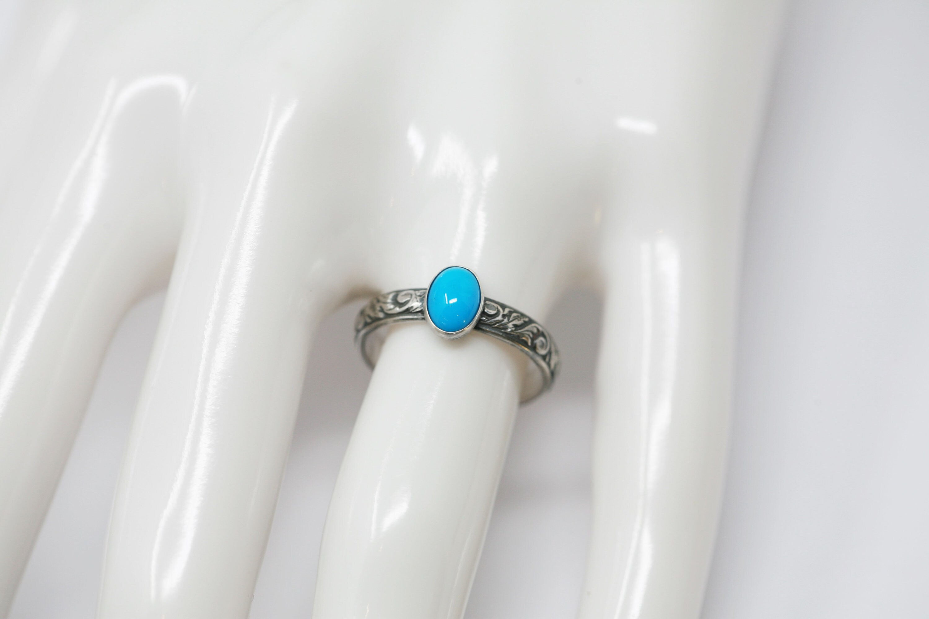 Arizona Turquoise Ring Vine Pattern Vintage Silver N-S - 7x5mm