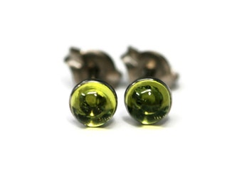 Peridot Titanium Hypoallergenic Stud Earrings - 4mm