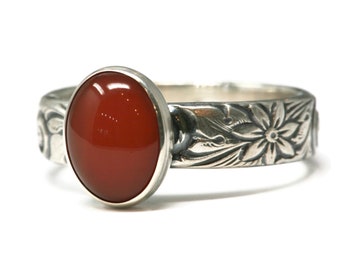 Carnelian Ring Flower Pattern Vintage Silver