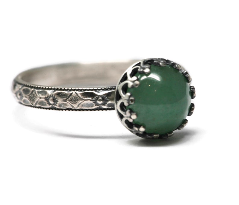 8mm Aventurine and Sterling Silver Ring on Symmetrical Flower Pattern Band in Antique Silver Finish