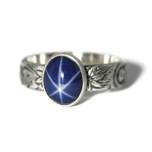 Blue Star Sapphire Ring Flower Pattern Vintage Silver N-S - Oval Lab Created