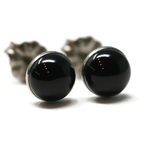 Clous d'oreilles hypoallergéniques en titane et onyx noir