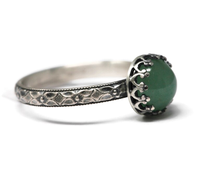 8mm Aventurine and Sterling Silver Ring on Symmetrical Flower Pattern Band in Antique Silver Finish