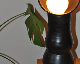 Lámpara de burbujas negra brillante