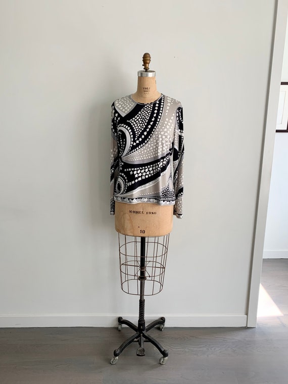 Averado Bessi black/white/grey graphic silk top-s… - image 2