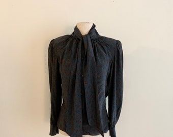 Vintage 1980s Donald Brooks blue paisley silk blouse-size 8