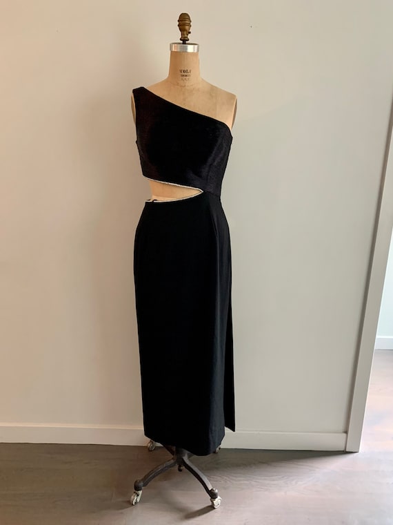 Carmen marc valvo one shoulder gown discount