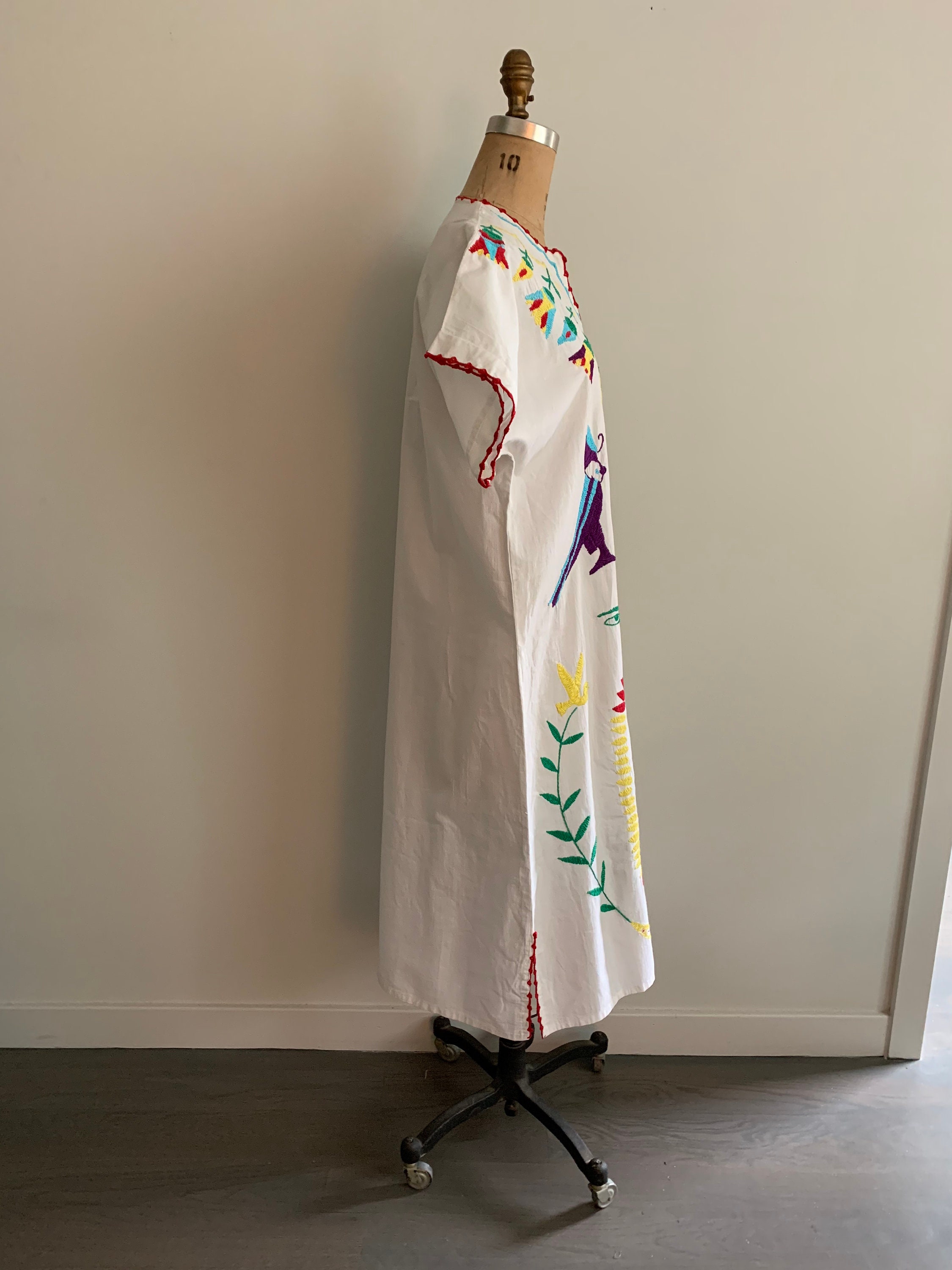 mexican embroidered shift dress De La Rosa Embroidered Dress main image 0
