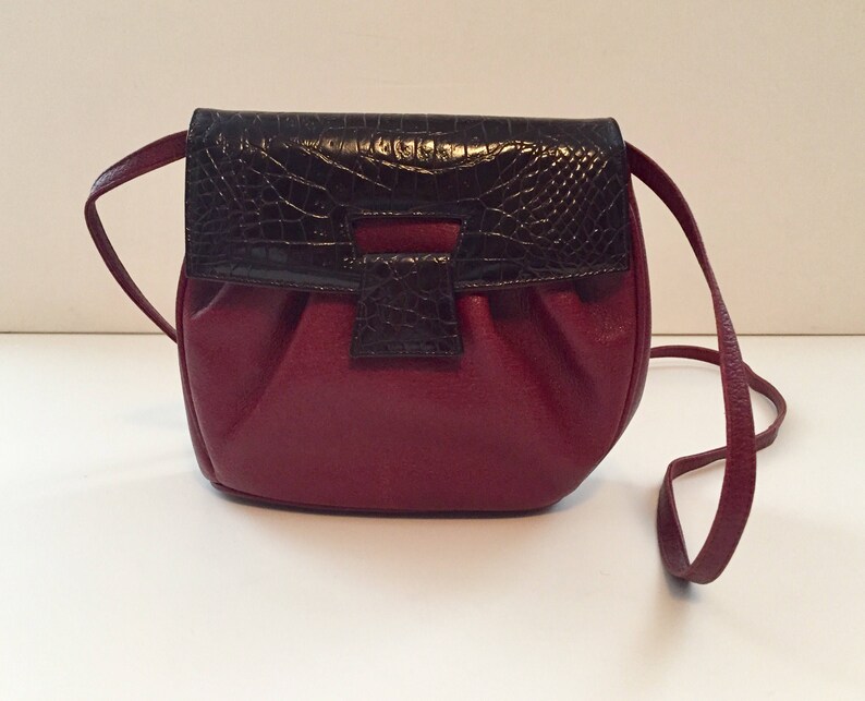 Vintage Valentino Garavani crossbody red leather bag with oxblood snake flap image 4