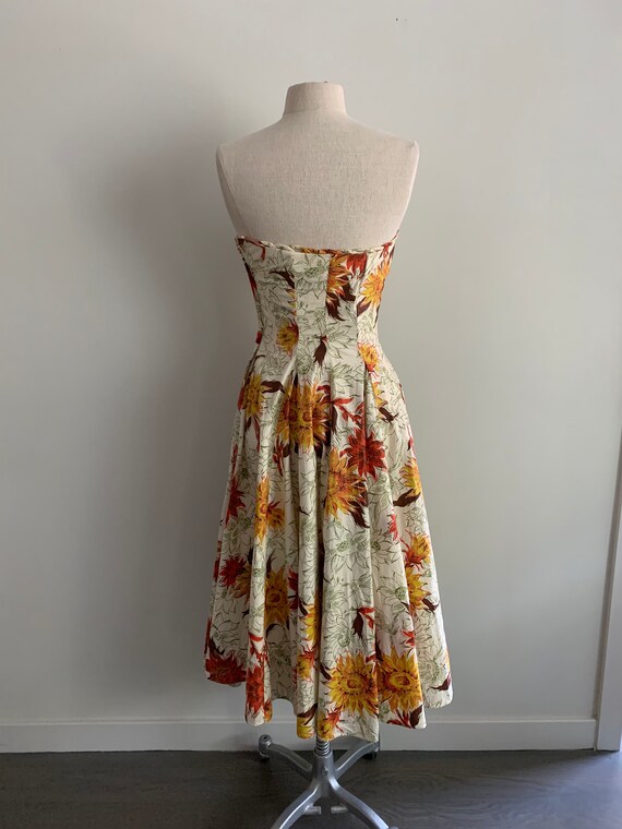 Fabulous 50s strapless cotton sunflower print dre… - image 6