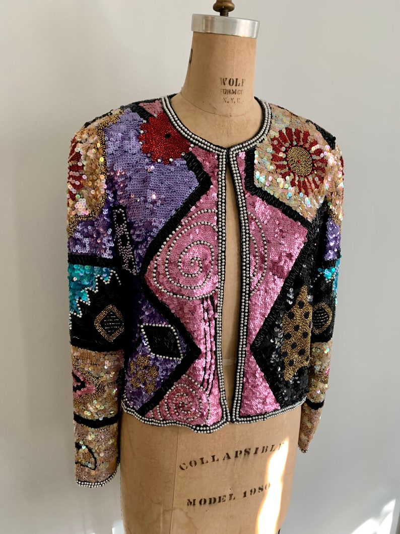Striking abstract beaded and sequined short evening jacket. Size S image 2