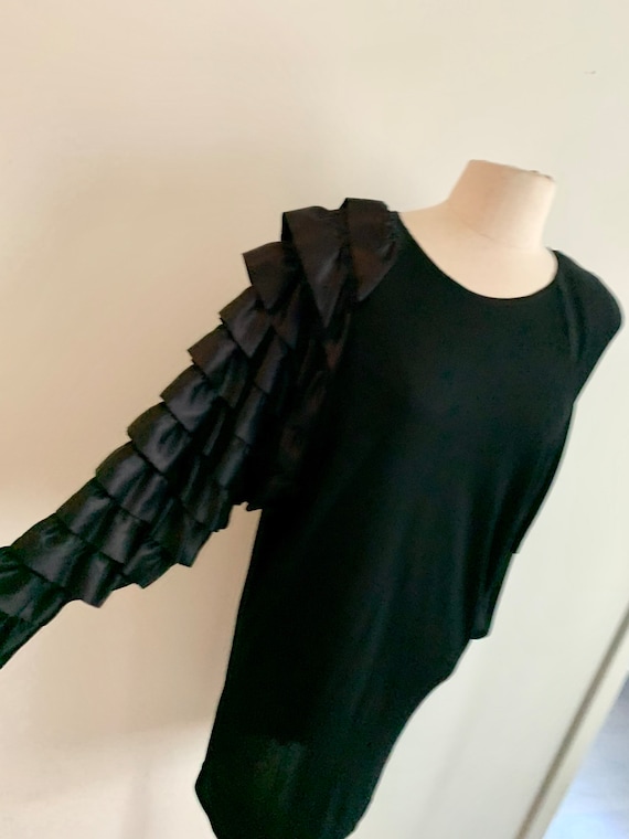 Vintage 70s/80s Don Kline dramatic one ruffled sl… - image 5